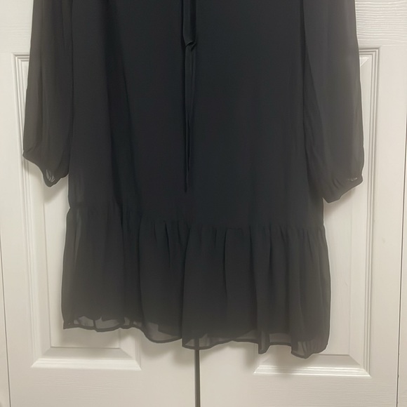 NWT Draper James Ladies Tie Neck Flounce Shift Dress Size Small. Color. Black - Picture 7 of 10